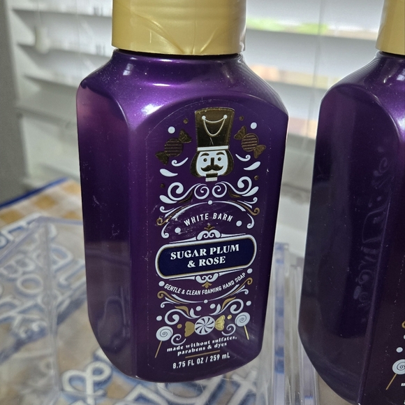 Sugar Plum & Rose White Barn Foaming Hand Soap - Picture 3 of 5